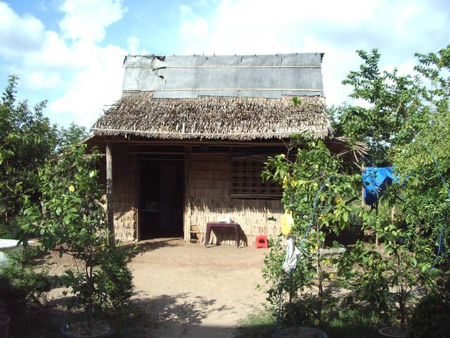 08272004-00-3.jpg