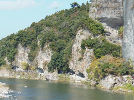 A famous place which appears in a novel..., "Onshu No Kanata Ni ...