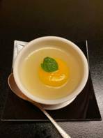 食品、室内の画像のようです