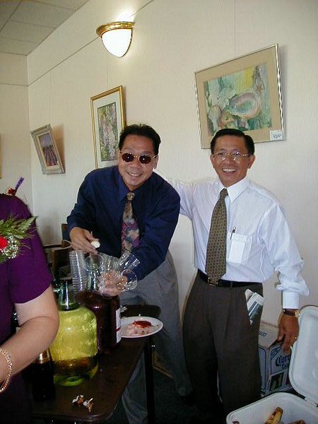 Sanh_17_2000_Bartenders.jpg