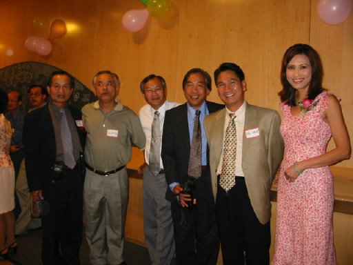 DH2002_WW683_01.jpg